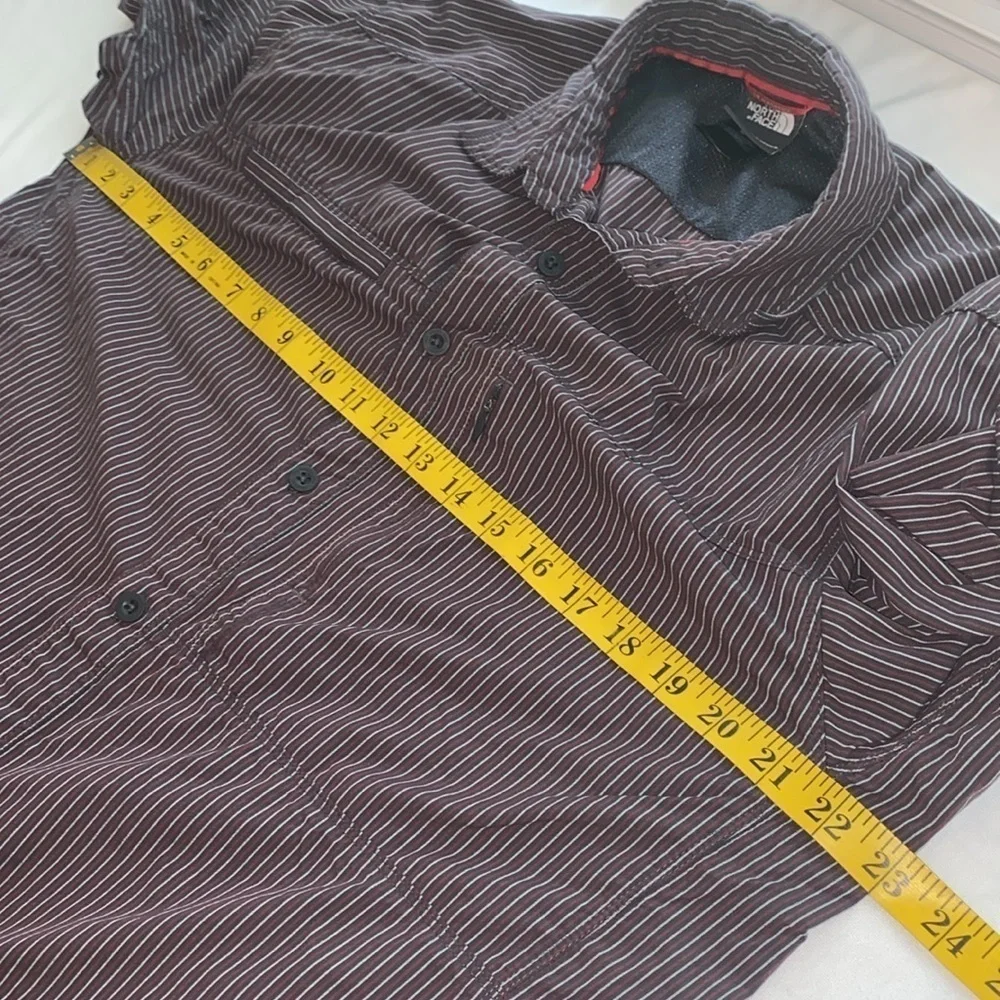 The North Face button down shirt long sleeve hidden pockets stripes size medium